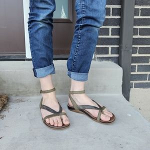 Chaco Sofia - Grape Leaf Sandal sz 7